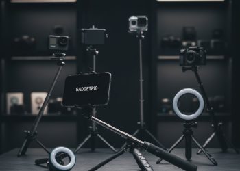 Best Top Rated and Affordable Selfie Sticks in 2025