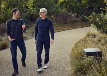 Tim Cook to become Apple Executive Chairman in 2026