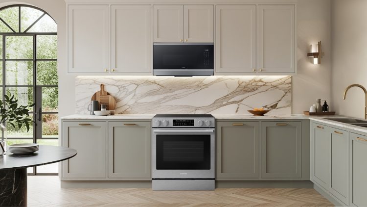 Samsung Launches New Slide-in Ranges and Over-the-Range Microwave With Air Fry Max in 2026